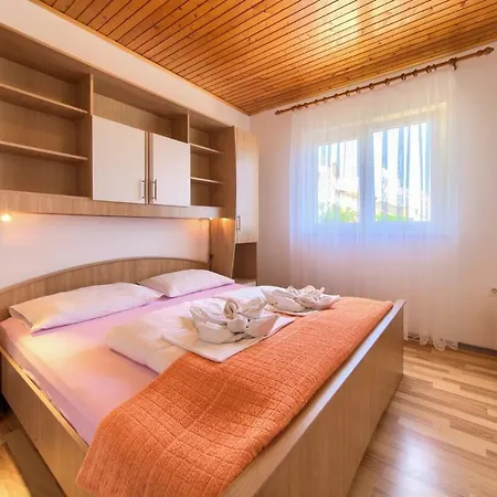 Apartment Lukic *